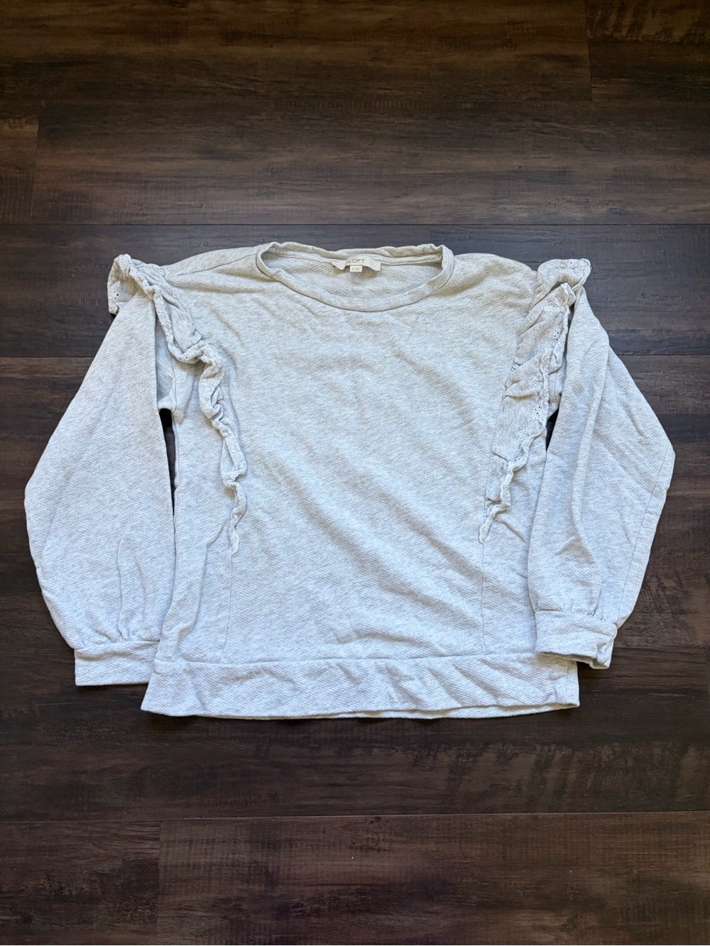 LOFT Womens Size Medium Light Gray Ruffle-Trim Pullover Sweatshirt